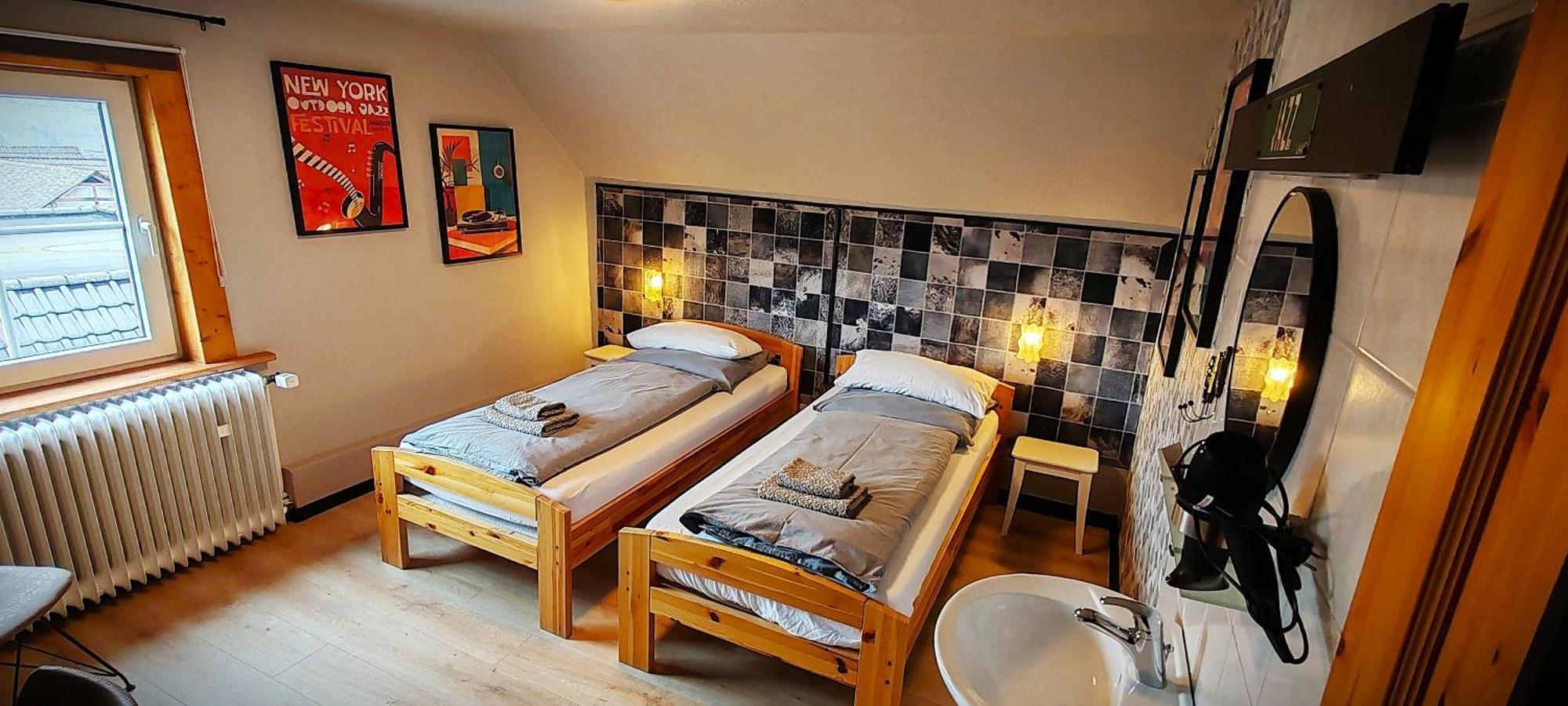 Roastineer Hotel Battenberg  Exteriör bild